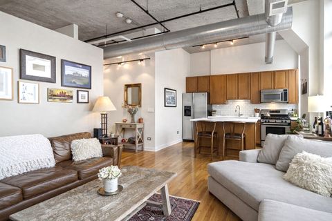 Tiny photo for Chicago, IL 60654 (MLS # 12611414)