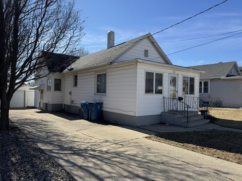 Tiny photo for 618 10th Street, Peru, IL 61354 (MLS # 12566317)