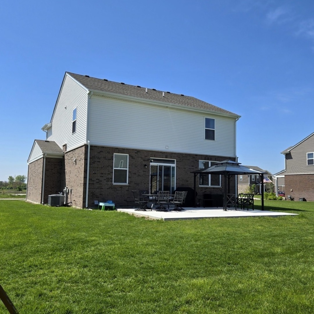 15040 W Winchester Lane
