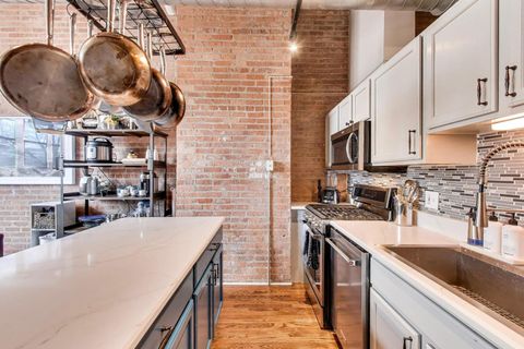 Tiny photo for 1250 W Van Buren Street #1A, Chicago, IL 60607 (MLS # 12628573)