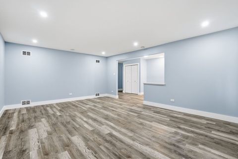 Tiny photo for 14315 S Manistee Avenue, Burnham, IL 60633 (MLS # 12618163)