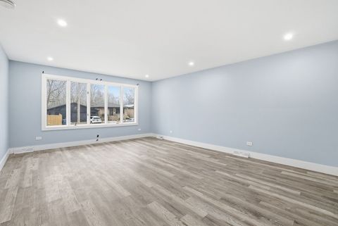 Tiny photo for 14315 S Manistee Avenue, Burnham, IL 60633 (MLS # 12618163)