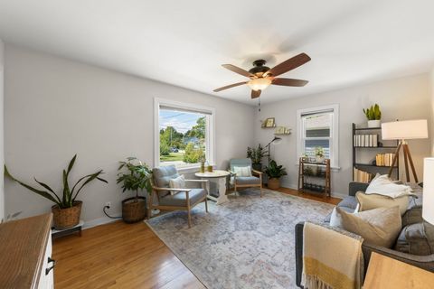 Tiny photo for 308 S 12th Avenue, St. Charles, IL 60174 (MLS # 12466374)