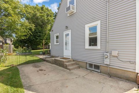 Tiny photo for 308 S 12th Avenue, St. Charles, IL 60174 (MLS # 12466374)