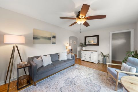 Tiny photo for 308 S 12th Avenue, St. Charles, IL 60174 (MLS # 12466374)