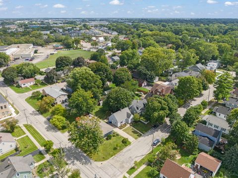 Tiny photo for 308 S 12th Avenue, St. Charles, IL 60174 (MLS # 12466374)