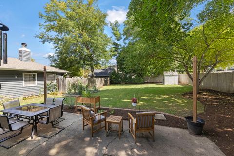Tiny photo for 308 S 12th Avenue, St. Charles, IL 60174 (MLS # 12466374)