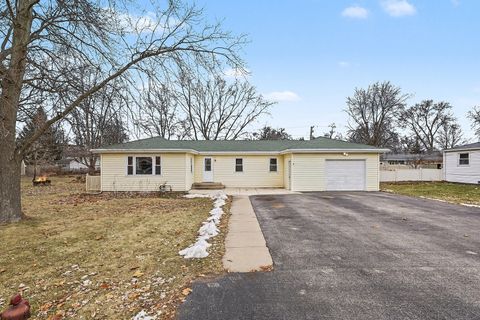 Photo of 2423 PECAN Street, Joliet, IL 60435 (MLS # 12536752)