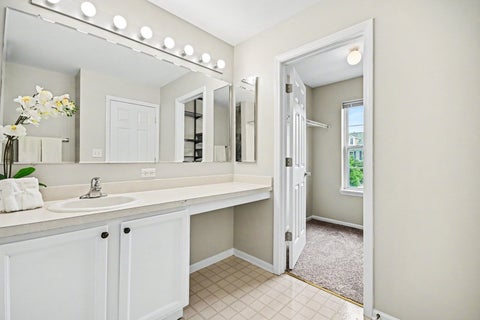 Tiny photo for 2531 Congress Avenue #2531, Aurora, IL 60503 (MLS # 12732426)
