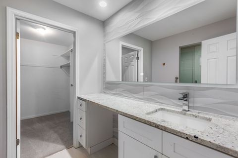 Tiny photo for 3 The Court Of Harborside #111, Northbrook, IL 60062 (MLS # 12455566)