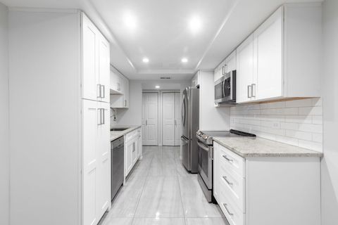 Tiny photo for 3 The Court Of Harborside #111, Northbrook, IL 60062 (MLS # 12455566)