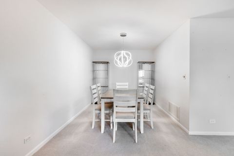 Tiny photo for 3 The Court Of Harborside #111, Northbrook, IL 60062 (MLS # 12455566)