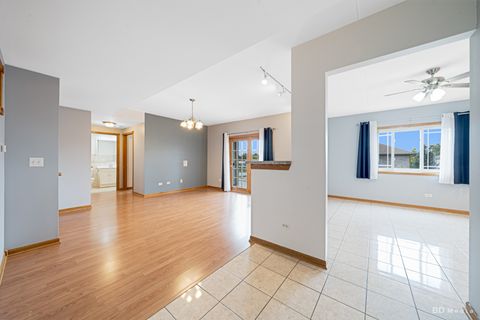 Tiny photo for 6600 W 87th Street #3SW, Burbank, IL 60459 (MLS # 12504390)