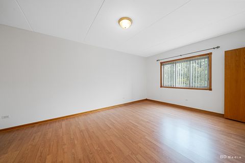 Tiny photo for 6600 W 87th Street #3SW, Burbank, IL 60459 (MLS # 12504390)