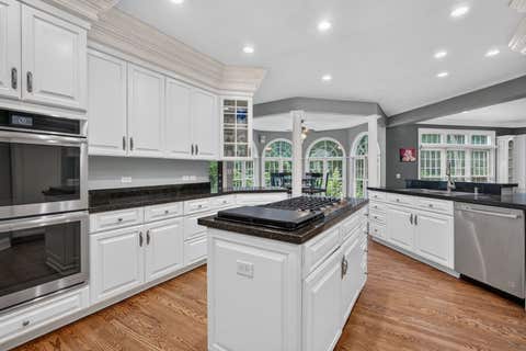Tiny photo for 6N538 Brookhaven Lane, St. Charles, IL 60175 (MLS # 12732644)