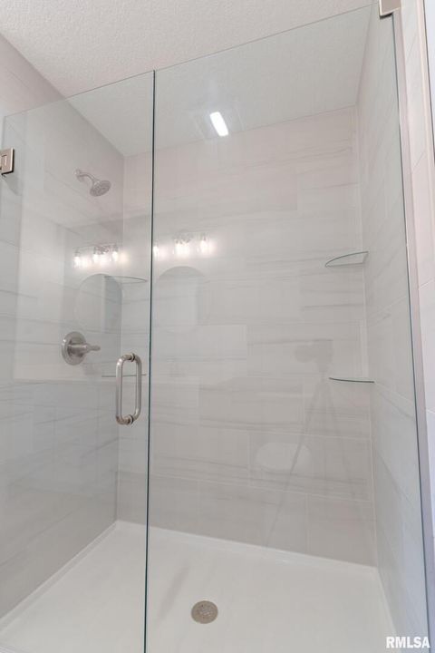 Tiny photo for 941 9TH Avenue N, Clinton, IA 52732 (MLS # QC4257620)