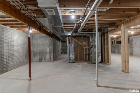 Tiny photo for 941 9TH Avenue N, Clinton, IA 52732 (MLS # QC4257620)