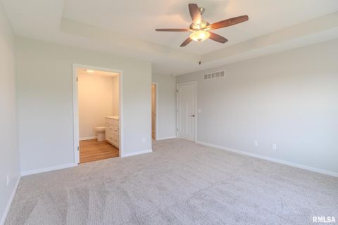 Tiny photo for 941 9TH Avenue N, Clinton, IA 52732 (MLS # QC4257620)