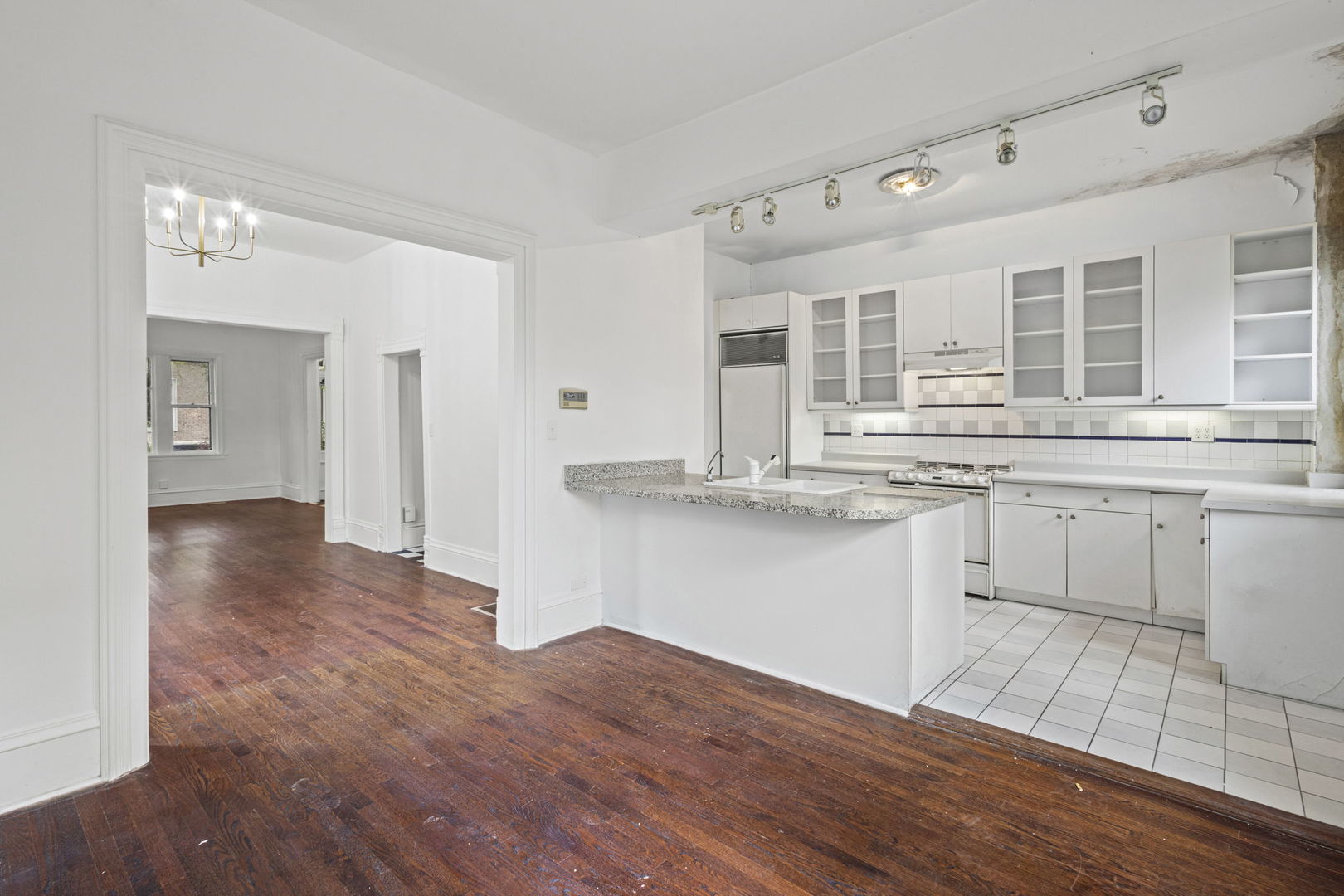 2144 N Fremont Street 0