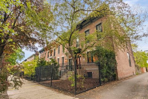Photo of 2144 N Fremont Street #0, Chicago, IL 60614 (MLS # 12657770)
