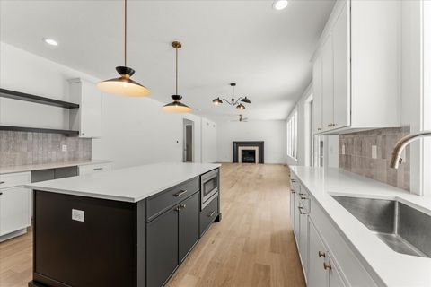 Tiny photo for 1403 Ravenwood Drive, Mahomet, IL 61853 (MLS # 12529968)