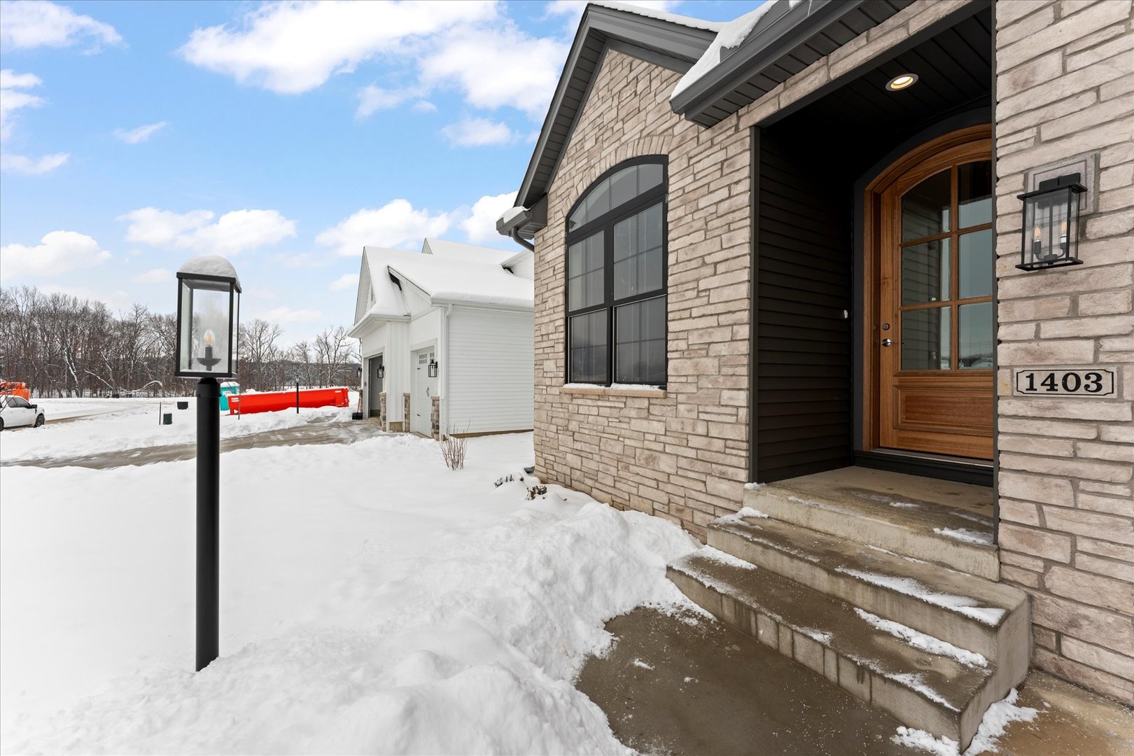 1403 Ravenwood Drive