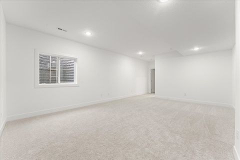 Tiny photo for 1403 Ravenwood Drive, Mahomet, IL 61853 (MLS # 12529968)