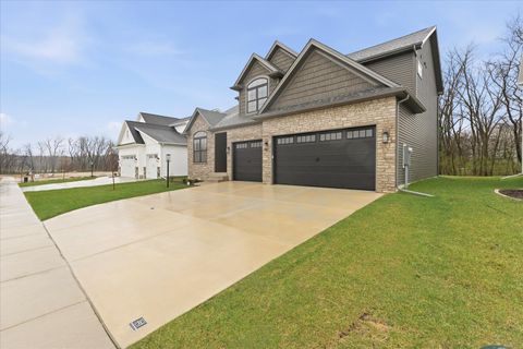 Tiny photo for 1403 Ravenwood Drive, Mahomet, IL 61853 (MLS # 12529968)