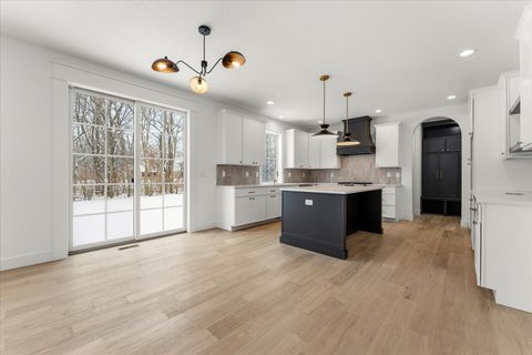 Tiny photo for 1403 Ravenwood Drive, Mahomet, IL 61853 (MLS # 12529968)