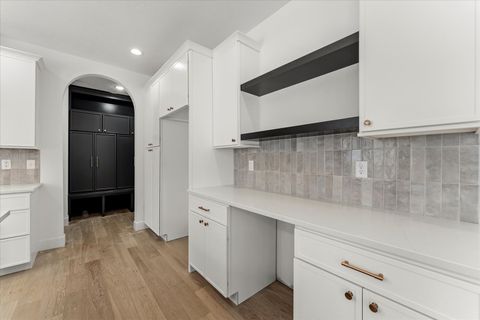 Tiny photo for 1403 Ravenwood Drive, Mahomet, IL 61853 (MLS # 12529968)