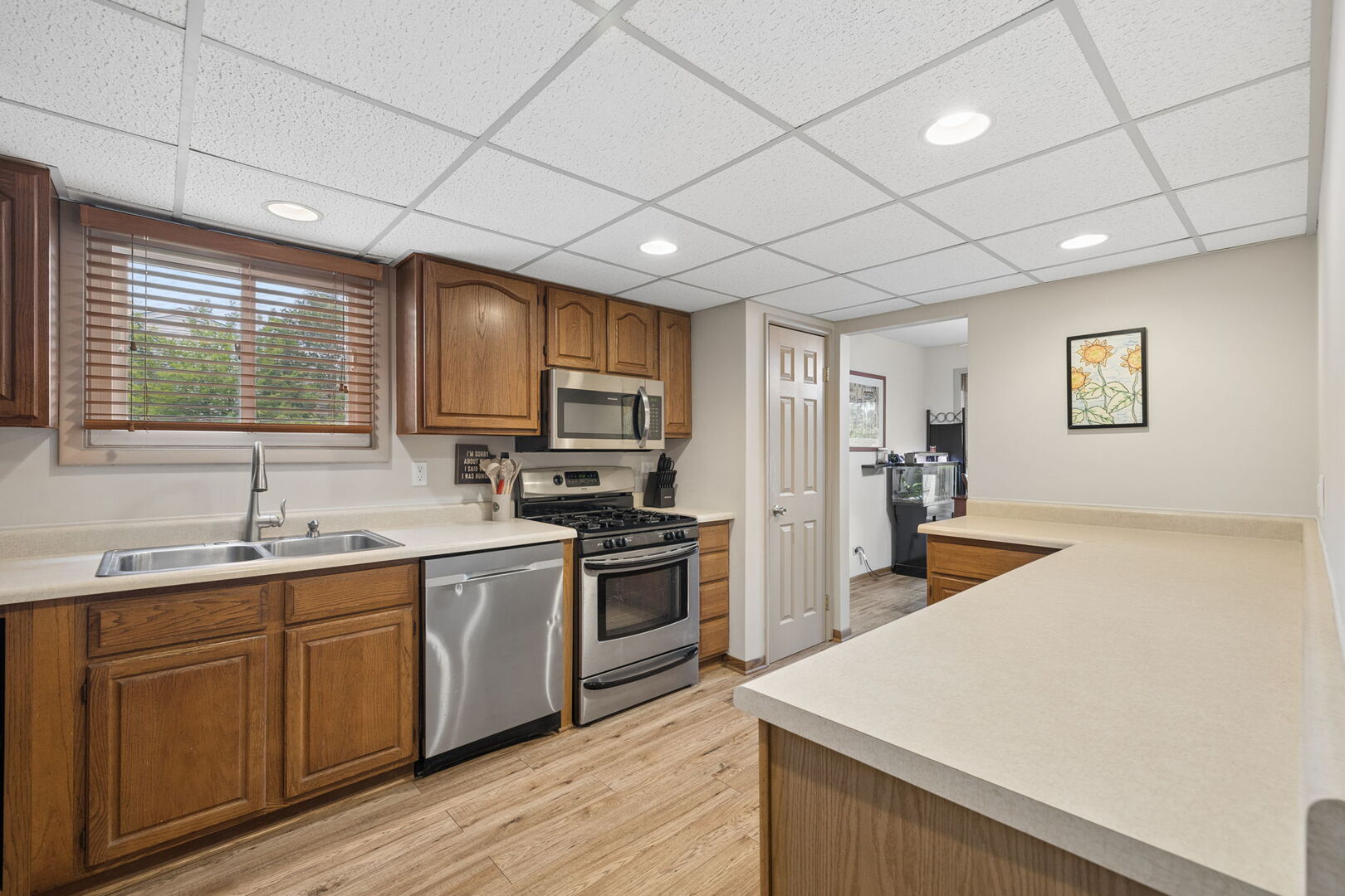 216 Douglass Way