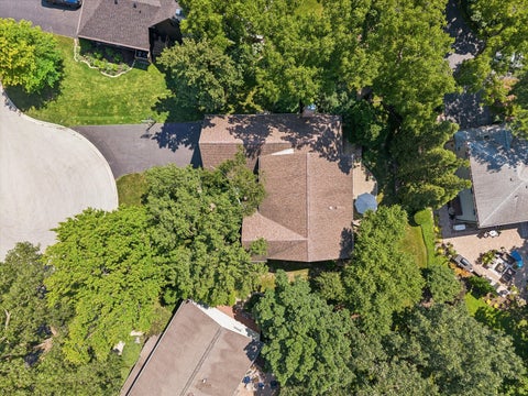 Tiny photo for 6402 Indian Head Court, Indian Head Park, IL 60525 (MLS # 12752861)