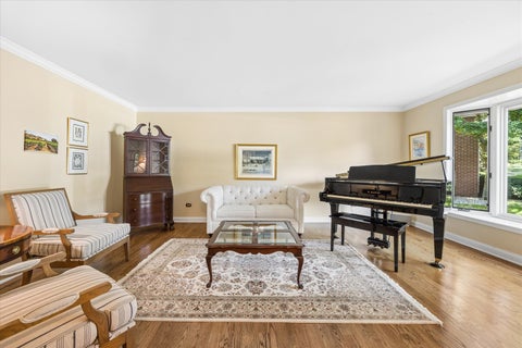 Tiny photo for 6402 Indian Head Court, Indian Head Park, IL 60525 (MLS # 12752861)