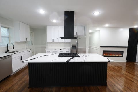 Tiny photo for 16644 Maple Street, South Holland, IL 60473 (MLS # 12700157)