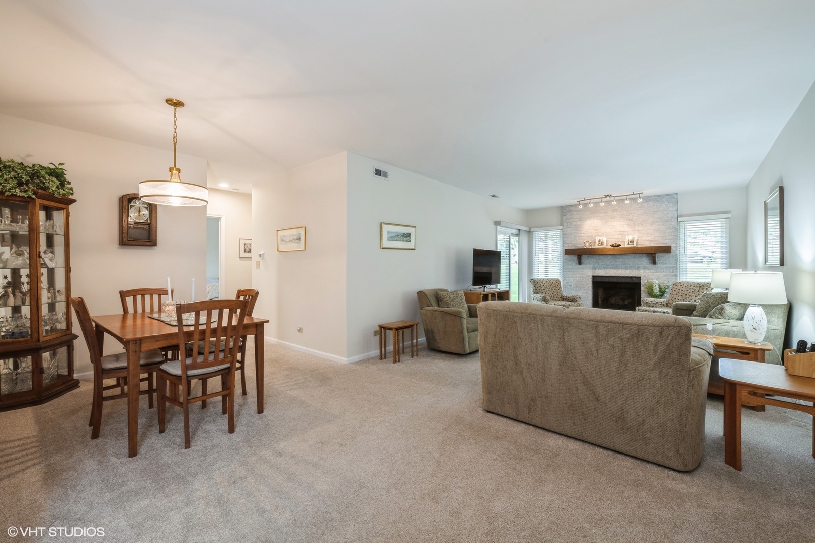 1323 Downs Parkway 0
