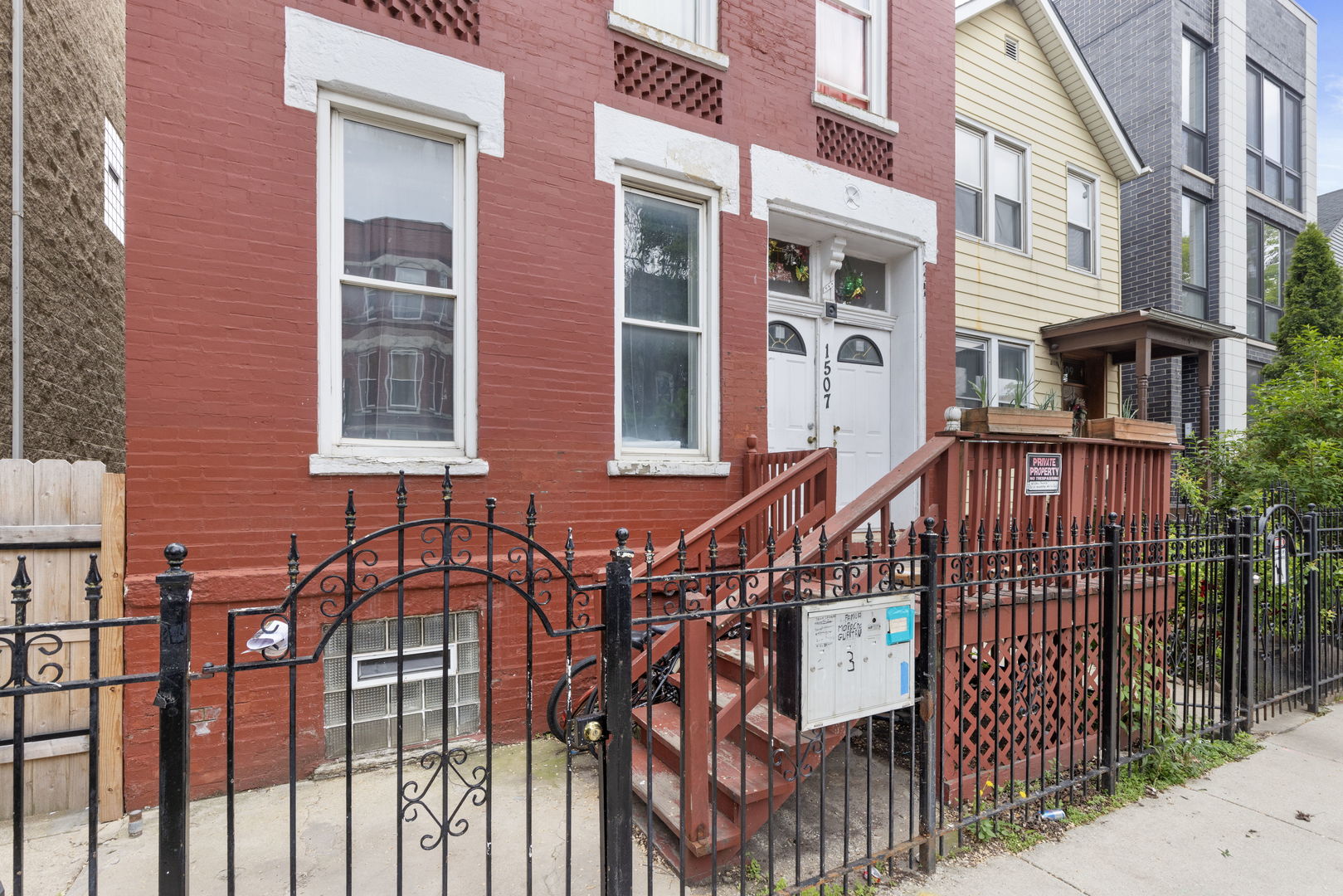 1507 W Erie Street