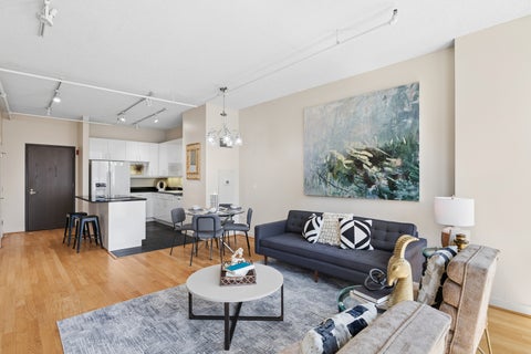 Tiny photo for 737 W Washington Boulevard #806, Chicago, IL 60661 (MLS # 12676070)