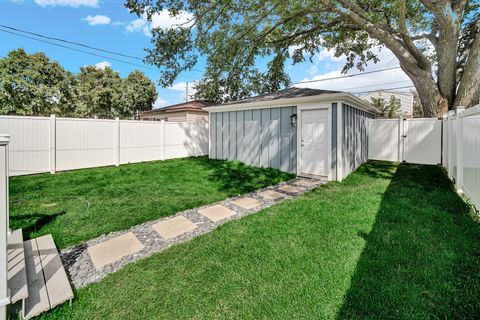 Tiny photo for 3417 Oak Avenue, Brookfield, IL 60513 (MLS # 12467814)