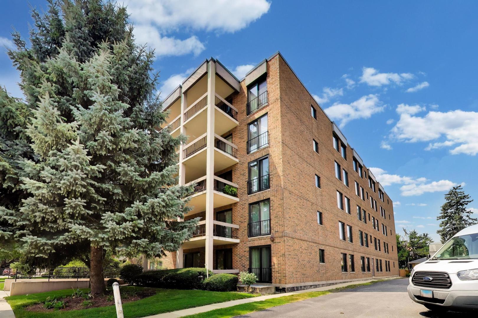 1020 N Harlem Avenue 2F