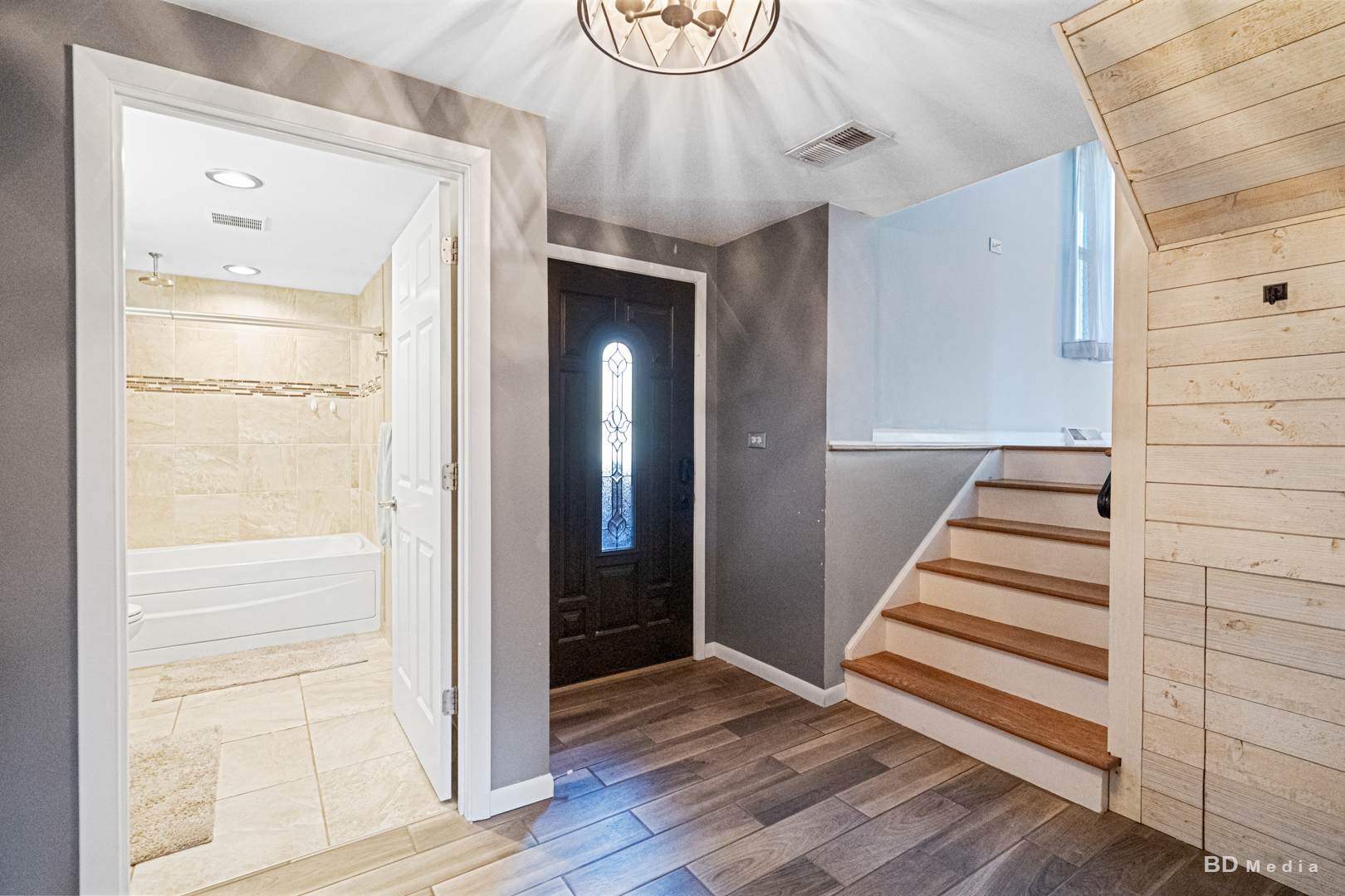 571 Hitchcock Avenue