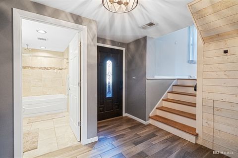 Tiny photo for 571 Hitchcock Avenue, Lisle, IL 60532 (MLS # 12505508)