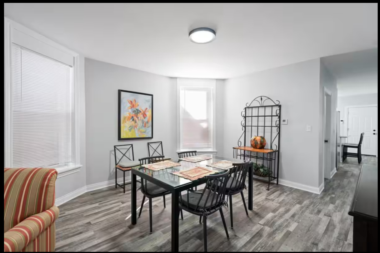 7144 S INGLESIDE Avenue