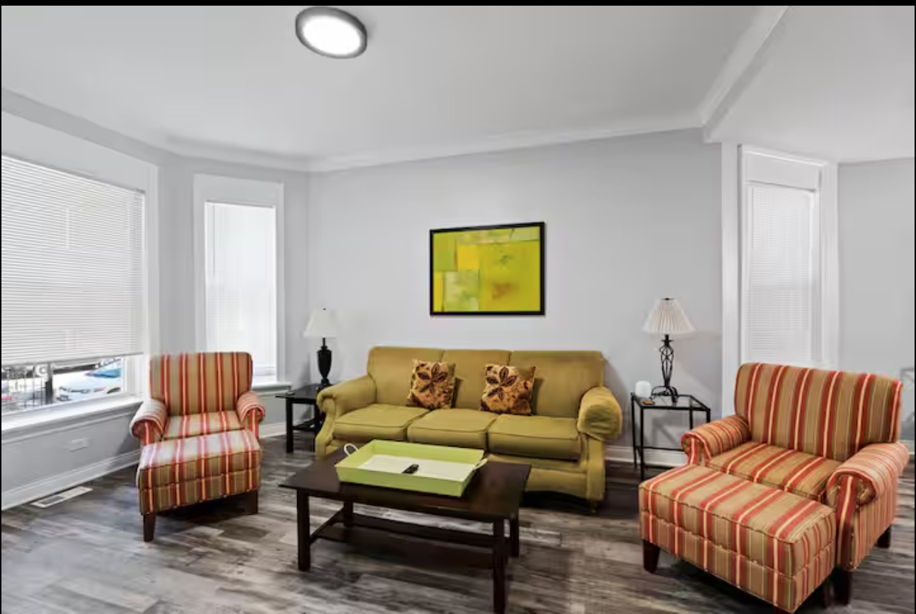 7144 S INGLESIDE Avenue