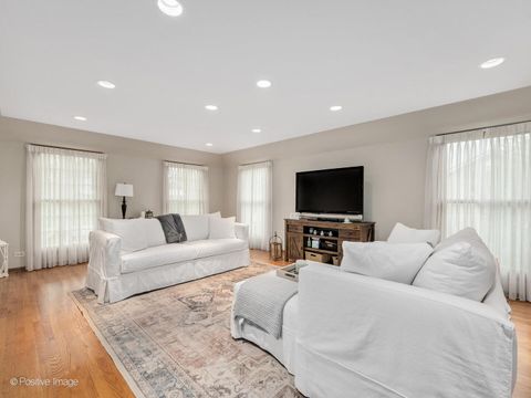 Tiny photo for 1000 Surrey Lane, Itasca, IL 60143 (MLS # 12420873)