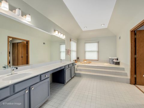 Tiny photo for 1000 Surrey Lane, Itasca, IL 60143 (MLS # 12420873)