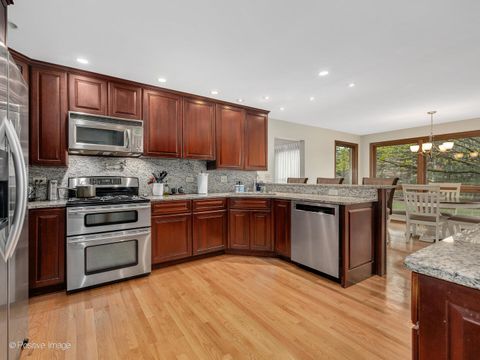 Tiny photo for 1000 Surrey Lane, Itasca, IL 60143 (MLS # 12420873)