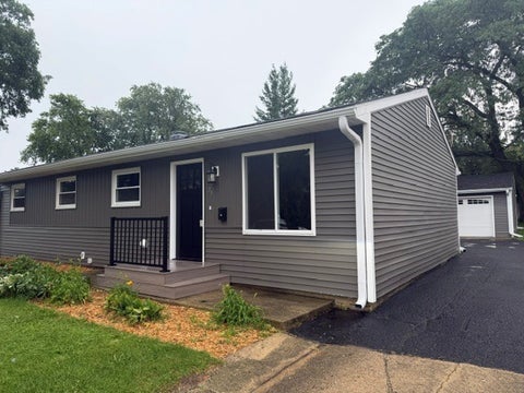 Tiny photo for 75 Cambridge Lane, Glendale Heights, IL 60139 (MLS # 12695222)