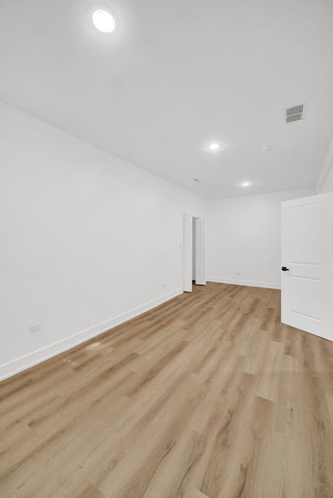 Tiny photo for 6840 S Cregier Avenue, Chicago, IL 60649 (MLS # 12666640)
