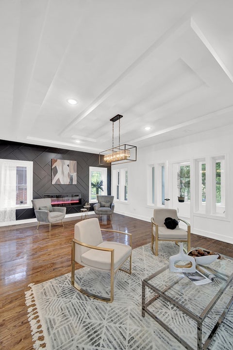 Tiny photo for 6840 S Cregier Avenue, Chicago, IL 60649 (MLS # 12666640)