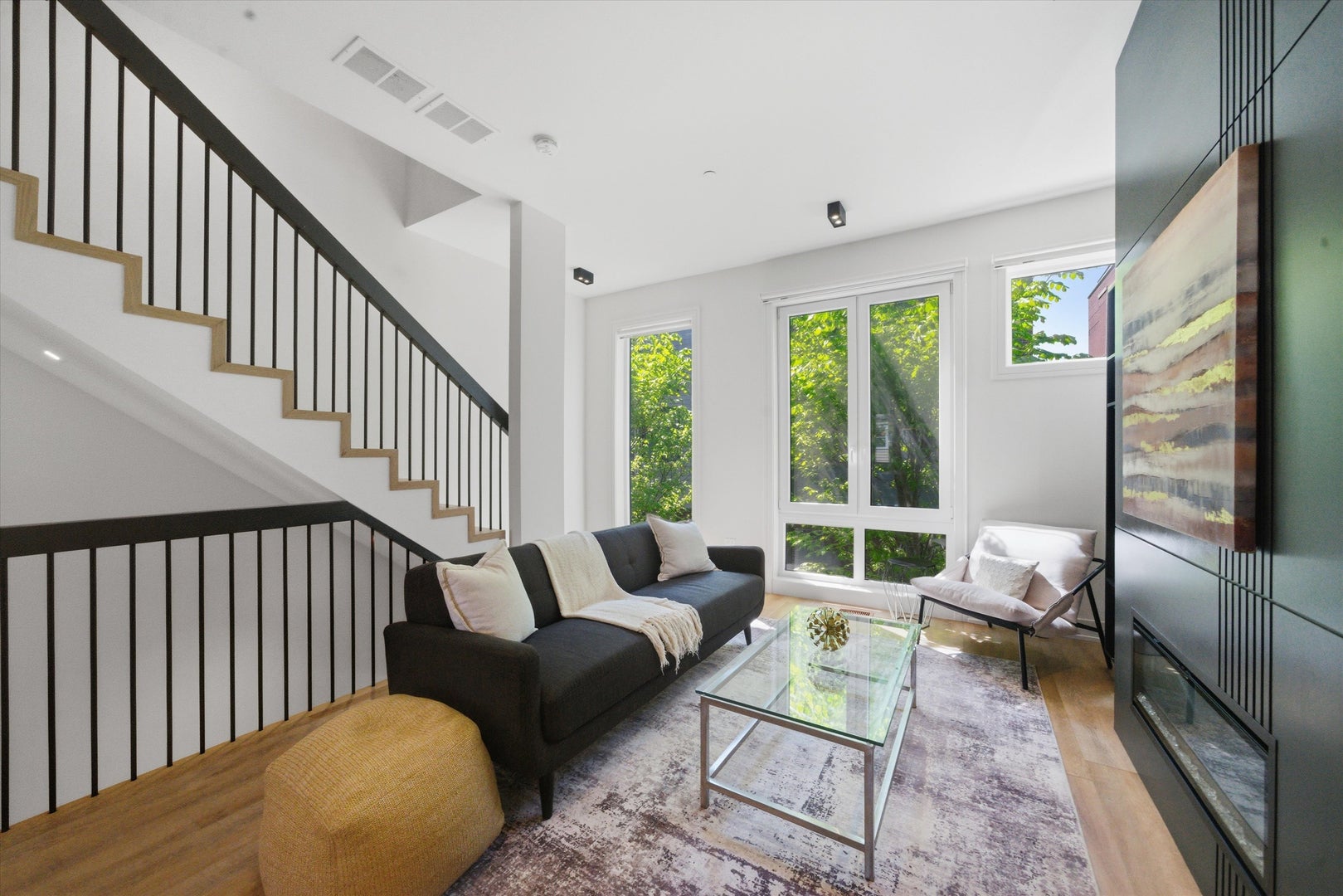 4250 W Belmont Avenue 6